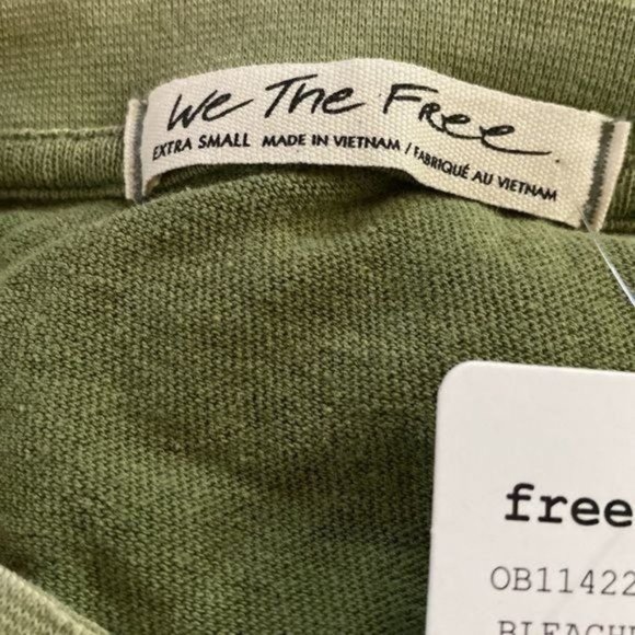 Free People Rubi Ripped Pocket T-Shirt in Bleached Military NWT - Picture 7 of 7